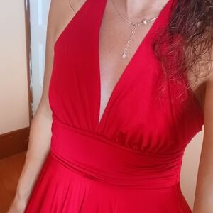 Elegant Scarlet Backless Dress